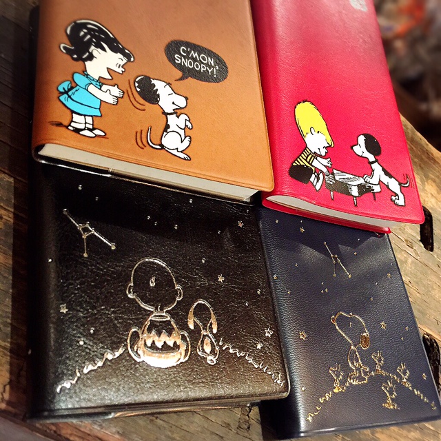 広島 雑貨屋 スヌーピー 手帳 スケジュール帳 16年のスケジュール手帳もう決めた Peanutsのオトナ可愛いスケジュール帳がおすすめですっ グッズカンパニー