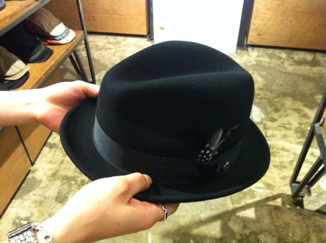 流行のアイテム Prudence Millinery ラビットファー ビッグ中折れ