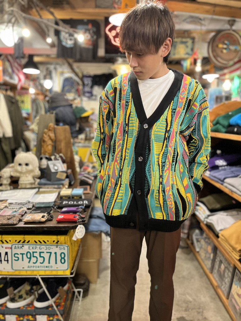 広島のアメリカン輸入雑貨屋 一枚でインパクト抜群！立体的な織りのジャガードカーディガンです！