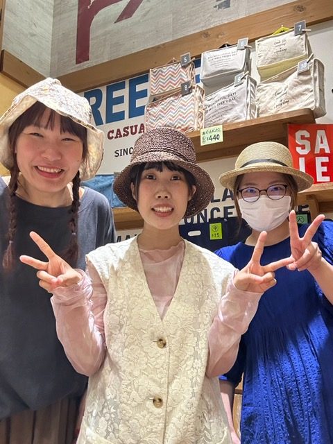 8月10日はハットの日！ブリーズイオンモール広島祇園店のスタッフです！