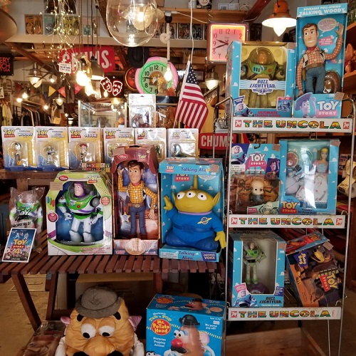 広島のアメリカン雑貨屋 TOYSTORY トイストーリー祭り！バズが！ウッディが！トイストーリーの仲間たちのおもちゃが新旧モリモリ入荷です！