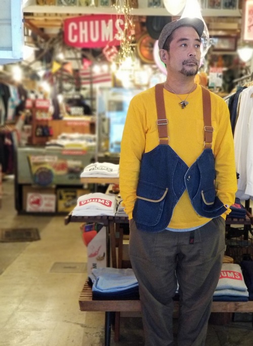 広島のアメリカン雑貨屋 CHUMS チャムスの新作キャンピング ベスト！ たくさんのポケットを装備でまさに｢着るバッグ｣キャンプやDIYなどで大活躍！！