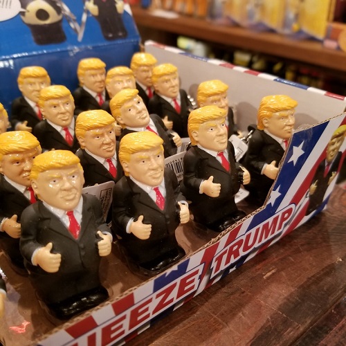 広島のアメリカン輸入雑貨屋 トランプ大統領のスクイーズ キーチェーン！ そんな！大統領！こんなところで！！というヤツです(笑)