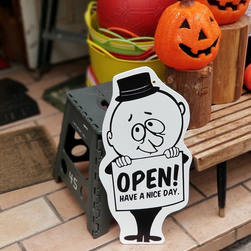 広島のアメリカン雑貨屋 愛嬌のある表情が可愛い！アメリカのビール会社のキャラクター「バーギー」のオープン&クローズド看板です！