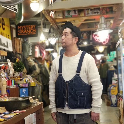 広島のアメリカン雑貨屋 チャムスの新作「着るバッグ」と言われる収納力！ フレイム リターダント ベスト ライト