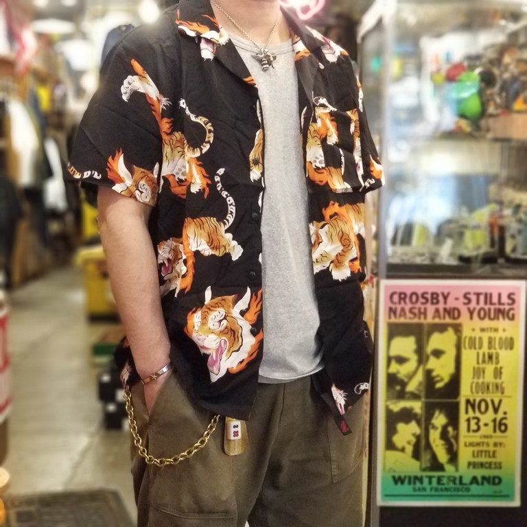 広島のアメリカン雑貨屋 タイガー柄のアロハシャツ！和柄のヴィンテージ感が良いですね！