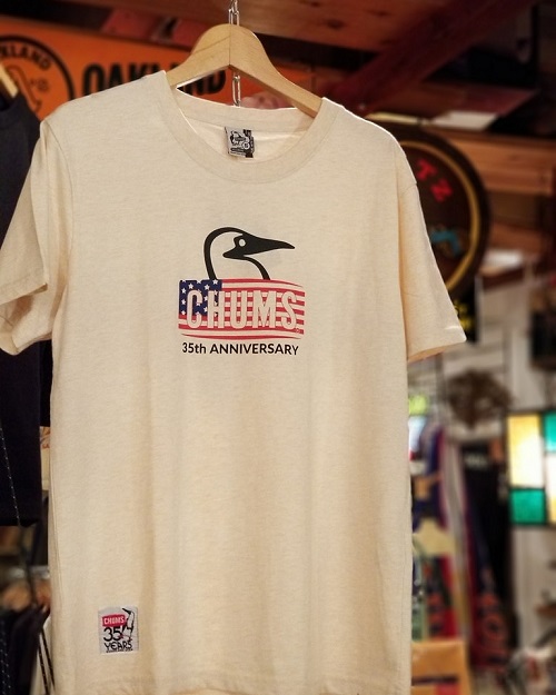 CHUMS チャムス 35周年記念Tシャツ！ 定番のブービーフェイスロゴが星条旗バージョンで登場です！！