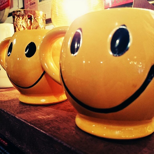 広島 雑貨屋 久しぶりに可愛い商品のご紹介！70’s McCOY社製 VINTAGE SMILE MUG！！