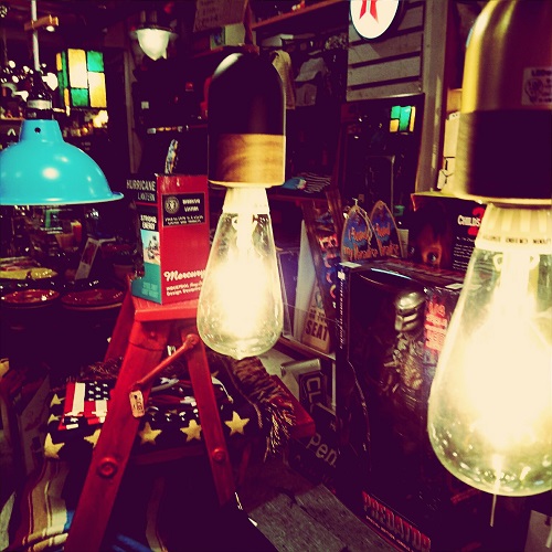 広島 雑貨屋 部屋の明かりをオシャレに灯しませんか？可愛いペンダントランプの入荷です！