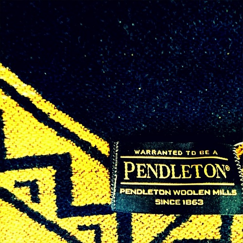 広島 雑貨屋 PENDLETON ペンドルトンのマフラーが上品で大人感を演出してくれるんです！！！