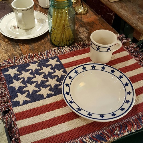 It’s NEW LIFE 星条旗柄のランチョンマットで春の食卓をアメリカンに彩りましょう！！