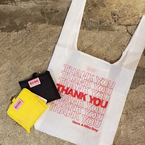 広島のアメリカン雑貨屋 アメリカのレジ袋デザインのエコバッグ！小さく畳めるパッカブル仕様が嬉しいですね。毎日のお買い物にぜひ！